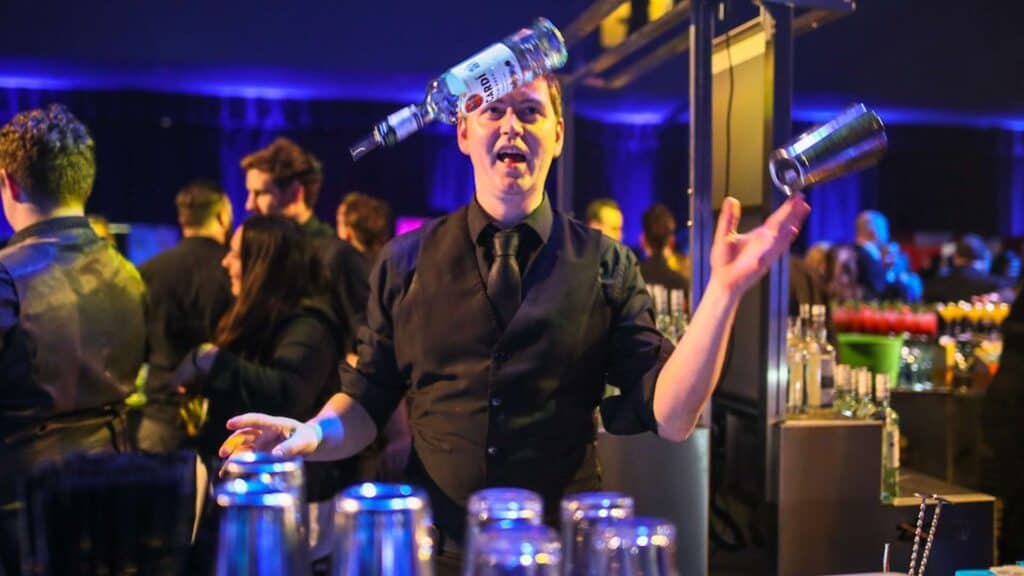 pokaz barmański na wesele